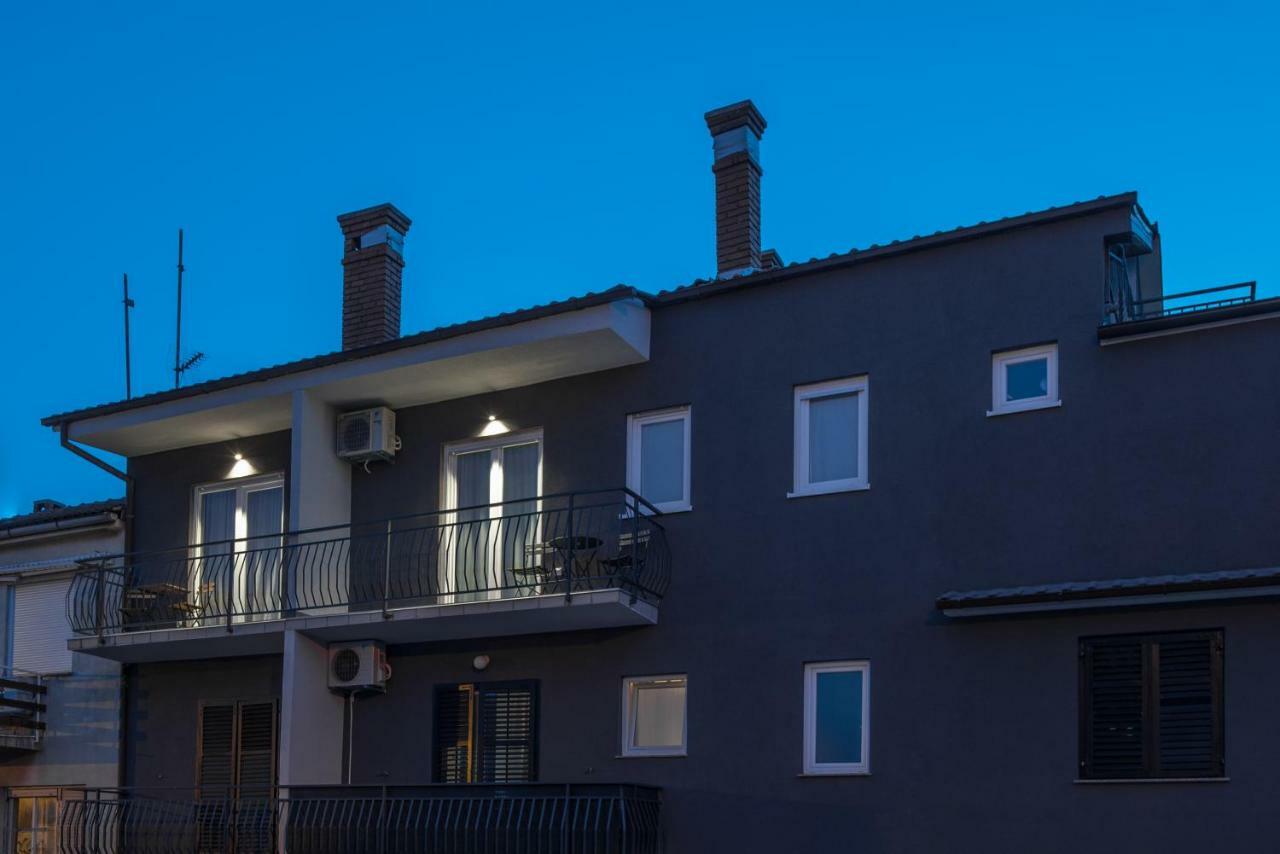 Art Design Apartments 普拉 外观 照片